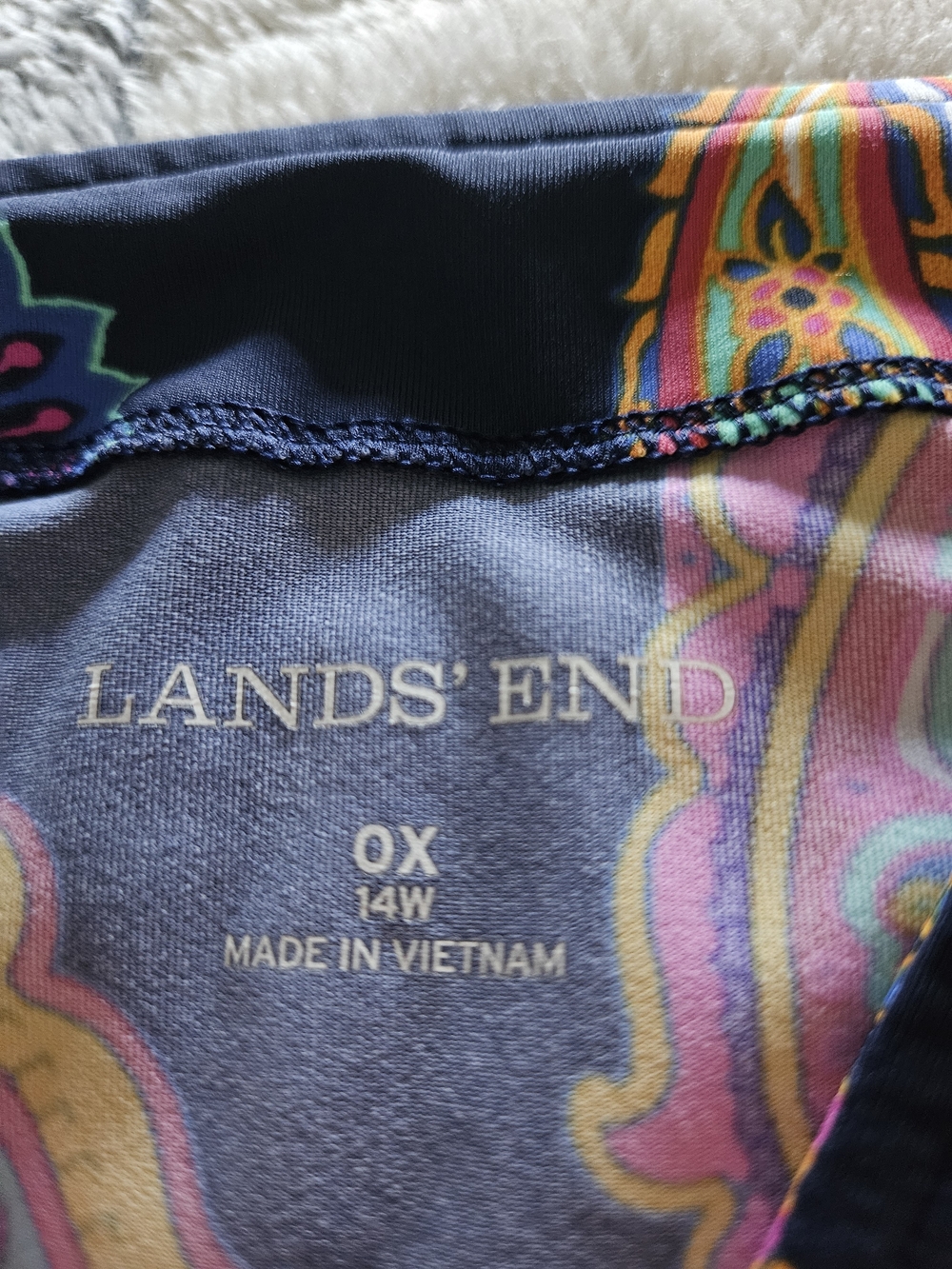 Lands' End Navy Multicolor Paisley 3/4 Sleeve V-Notch Top - Picture 5 of 7